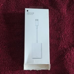 Apple White USB-C to SD Adapter